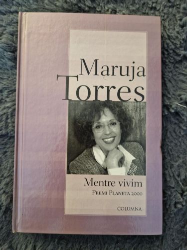 Portada del libro de MENTRE VIVIM