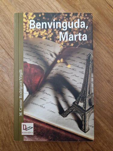 Portada del libro de Benvinguda, Marta (Signat presumiblement per l'autora)