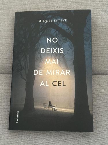 Portada del libro de No deixis mai de mirar al cel