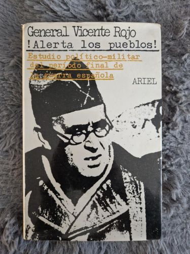 Portada del libro de ¡Alerta los pueblos! Estudio político-militar del período final de la guerra esdpañola