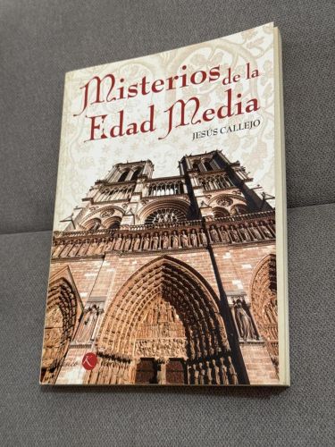 Portada del libro de Misterios de la Edad Media