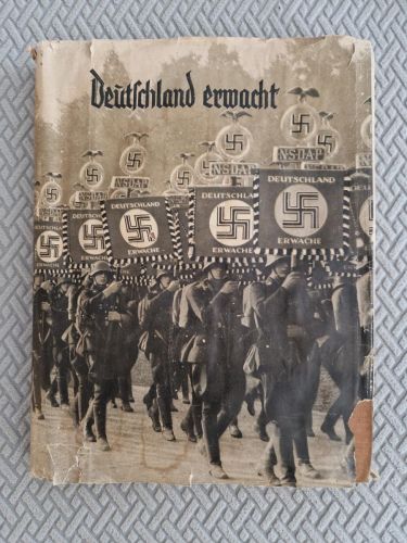 Portada del libro de Deutfchland Erwacht. Werden, kampf und Sieg der NSDAP (Primera edición)