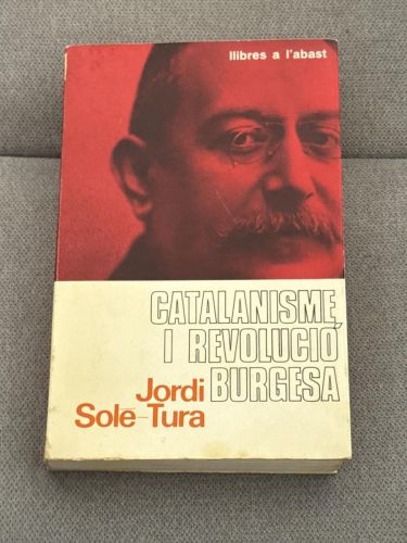 Portada del libro de Catalanisme i revolució burgesa