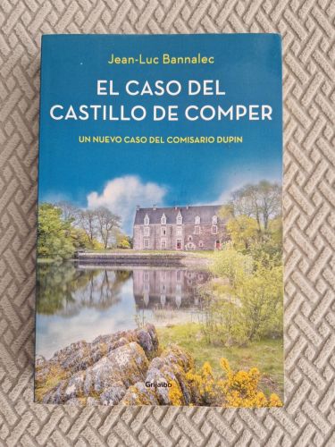 Portada del libro de El caso del castillo de Comper. Un nuevo caso del Comisario Dupin