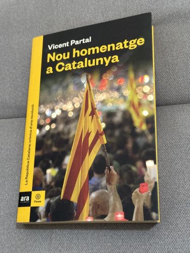 Portada del libro de Nou homenatge a Catalunya