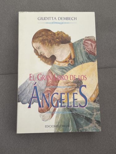 Portada del libro de El gran libro de los ángeles