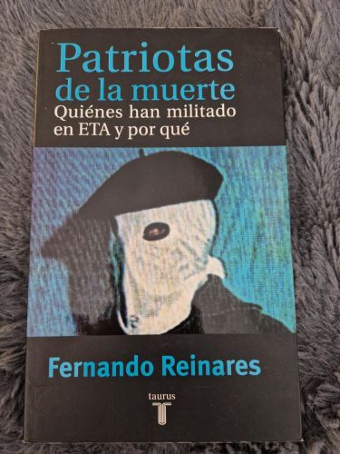 Portada del libro de PATRIOTAS DE LA MUERTE