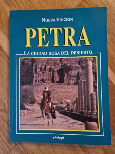 Portada del libro de Petra. La ciudad Rosa del Desierto