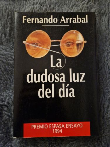 Portada del libro de La dudosa luz del día