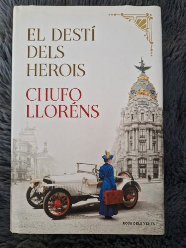 Portada del libro de El destí dels herois
