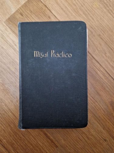 Portada del libro de Misal practico y devocionario