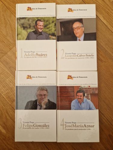 Portada del libro de 25 años de democracia: Adolfo Suárez / Leopoldo Calvo-Sotelo / Felipe González / José María Aznar. Colección...