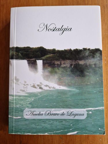 Portada del libro de Nostalgia (Firmado por Autora)