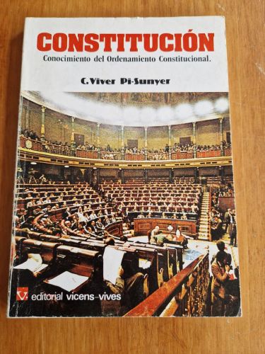 Portada del libro de Constitución. Conocimiento del ordenamiento constitucional