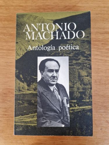 Portada del libro de Antología poética