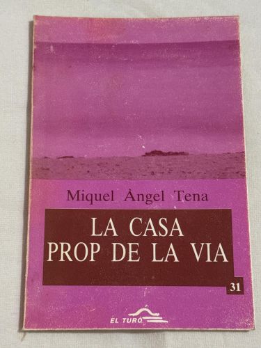 Portada del libro de La casa prop de la via