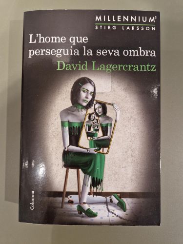 Portada del libro de L'home que perseguia la seva ombra