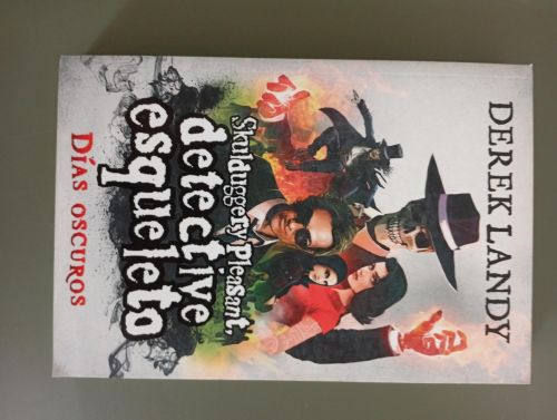 Portada del libro de Detective Esqueleto: Días oscuros