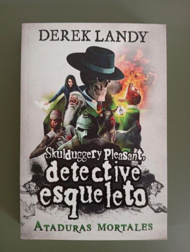Portada del libro de Detective Esqueleto: Ataduras mortales