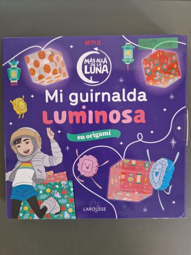 Portada del libro de Más allá de la Luna. Mi guirnalda luminosa