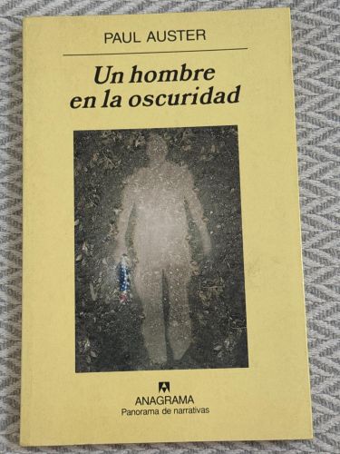 Portada del libro de Un hombre en la oscuridad