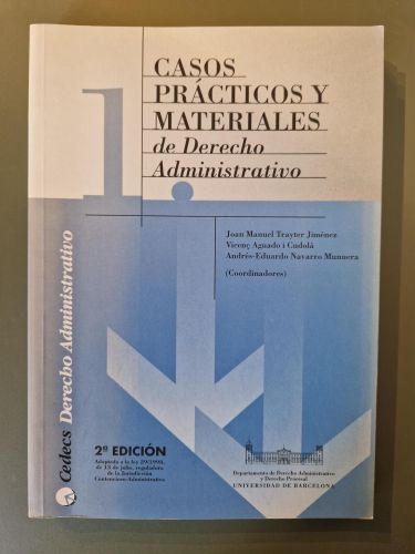 Portada del libro de Casos prácticos y materiales de Derecho Administrativo