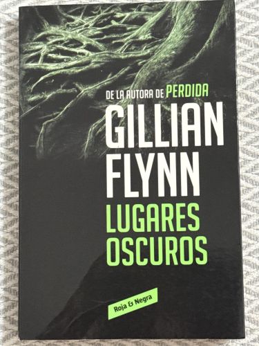 Portada del libro de Lugares oscuros