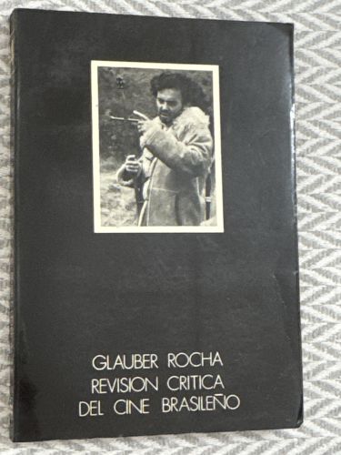 Portada del libro de Revisión crítica del cine brasileño