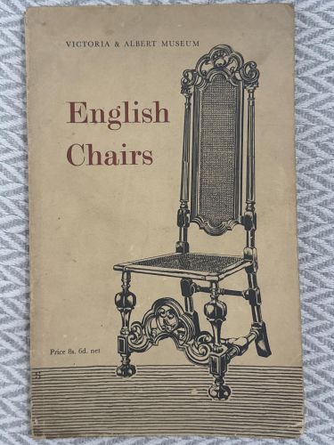 Portada del libro de Victoria & Albert Museum. English Chairs