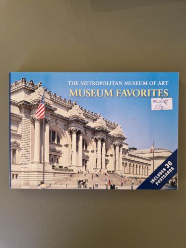Portada del libro de The metropolitan museum of art. Museum Favorites (30 postcards)