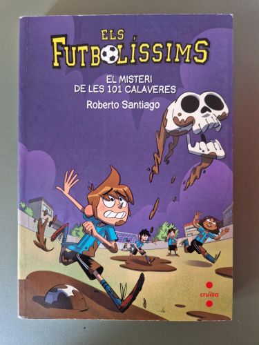 Portada del libro de Els Futbolíssims 15: El misteri de les 101 calaveres