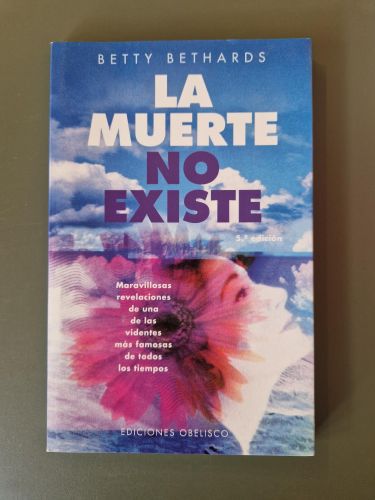 Portada del libro de La muerte no existe
