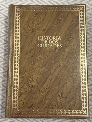 Portada del libro de Historia de dos ciudades