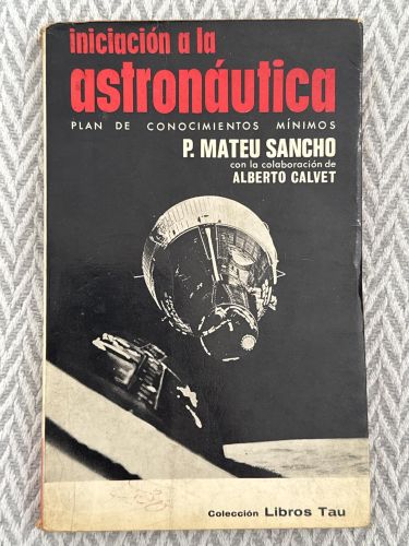 Portada del libro de Iniciación a la astronáutica. Plan de conocimientos mínimos