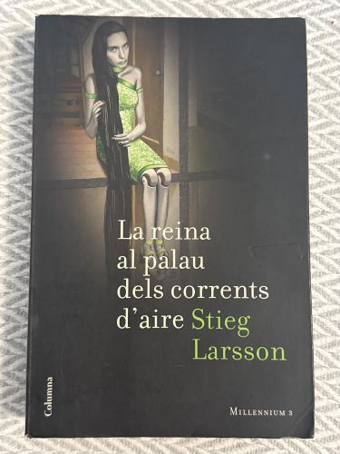 Portada del libro de La reina al palau dels corrents d'aire (Millennium 3)