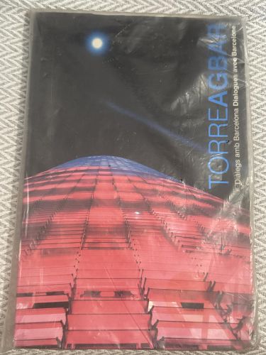 Portada del libro de Torre Agbar. Diàlegs amb Barcelona. Dialogues avec Barcelona
