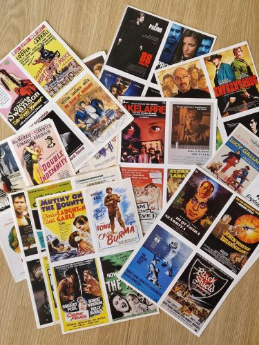 Portada del libro de 100 láminas con 4 carteles de cine cada una (ficha). Todos diferentes.