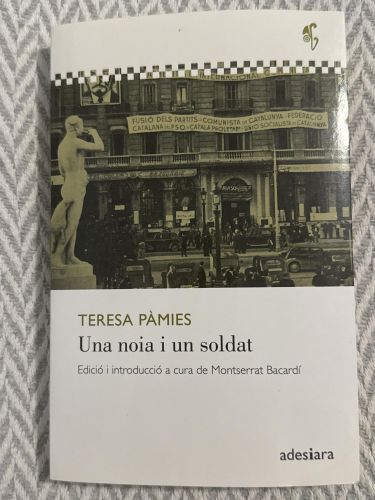 Portada del libro de Una noia i un soldat