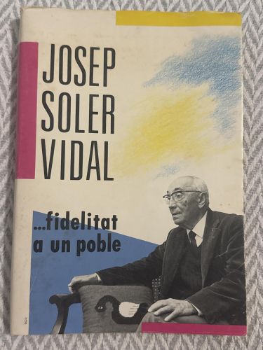 Portada del libro de ...fidelitat a un poble