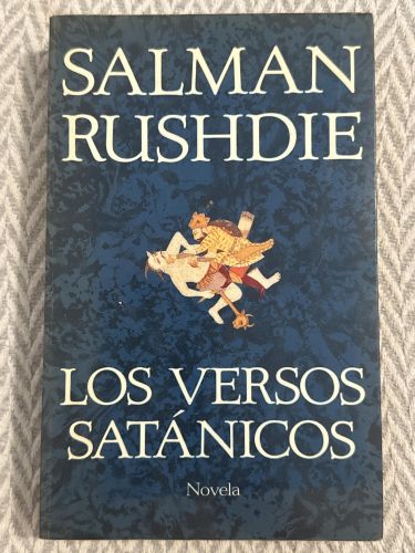 Portada del libro de Los versos satánicos
