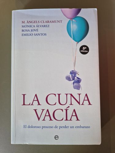 Portada del libro de La cuna vacía. El doloroso proceso de perder un embarazo