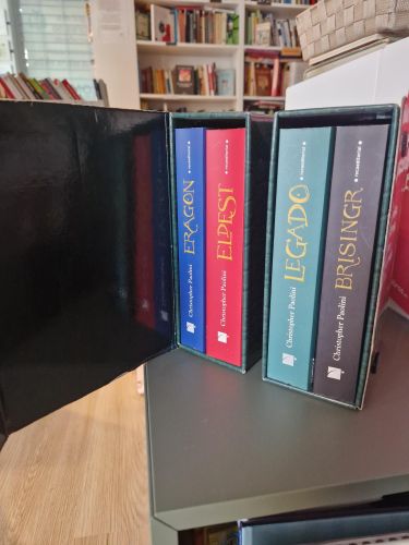 Portada del libro de Colección El Legado con estuche. Contiene Eragon, Eldest, Brisingr, El legado