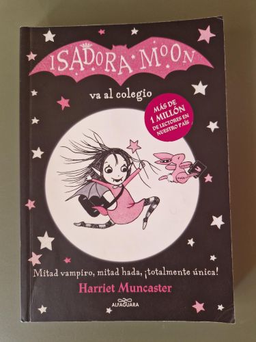 Isadora Moon 1 - Isadora Moon va al colegio