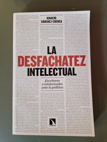 Portada del libro de La desfachatez intelectual
