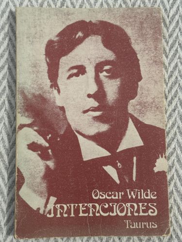 Portada del libro de Intenciones. Oscar Wilde